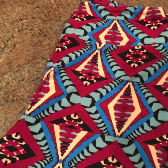 OS NWOT LuLaRoe Leggings A04 2793 - Picture 2 of 3